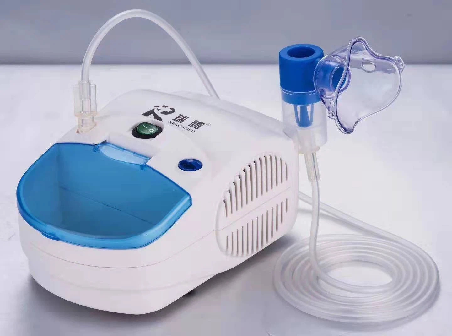 Nebulizator compresor medical pentru adult / copil la aparatul de uz casnic 